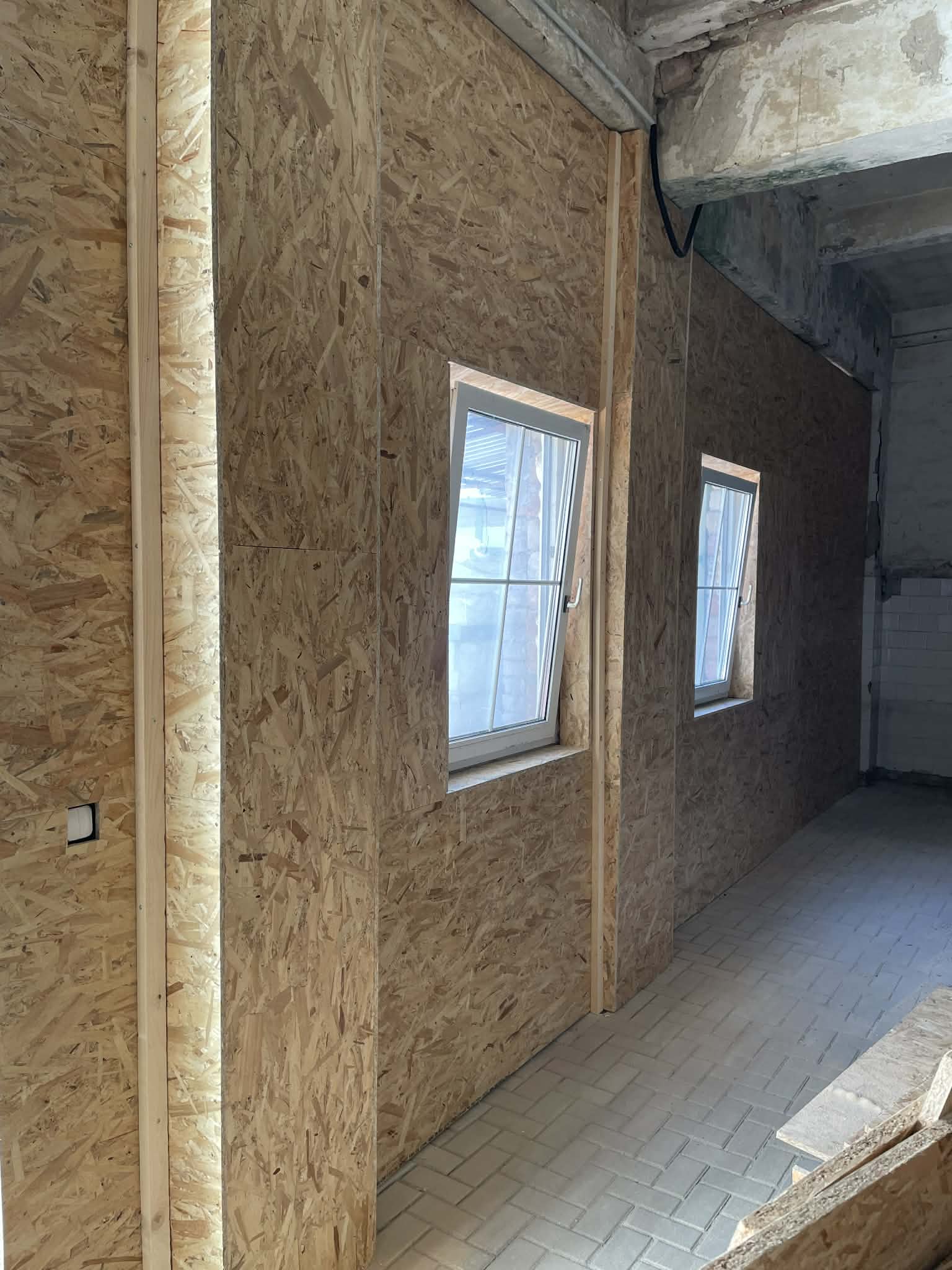 Falburkolat referencia